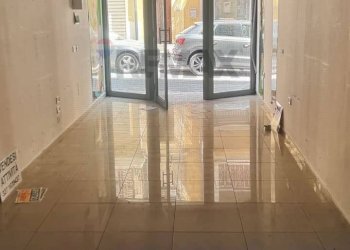 Stanza vuota - Locale Commerciale Via Umberto I
 
95, Niscemi - foto 3