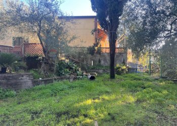 Giardino - Casa indipendente Via Roma
 
199, San Pietro Clarenza - foto 13