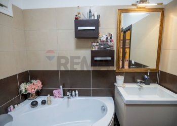 Bagno - Quadrilocale Via Enna
 
18/A, Melilli - foto 9