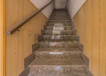 Scale - Casa indipendente Via Gemma
 
41, Biancavilla - foto 4