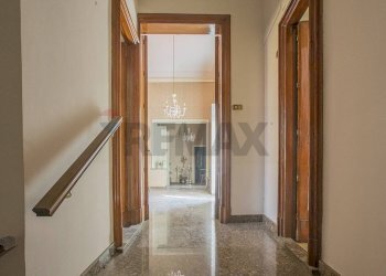 Hall / corridoio - Casa indipendente Via Gemma
 
41, Biancavilla - foto 6