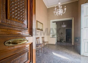 Hall / corridoio - Casa indipendente Via Gemma
 
41, Biancavilla - foto 7