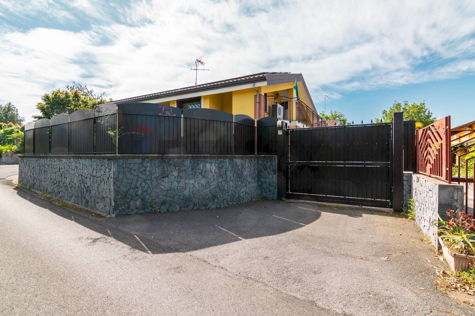 Terrazza - Villa Via del Pozzo
 
21/A, San Giovanni la Punta - foto 2