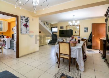 Sala da pranzo - Villa Via del Pozzo
 
21/A, San Giovanni la Punta - foto 27
