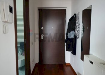 Hall / corridoio - Bilocale Via Emilio Treves
 
3, Milano - foto 9