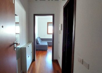 Hall / corridoio - Bilocale Via Emilio Treves
 
3, Milano - foto 4
