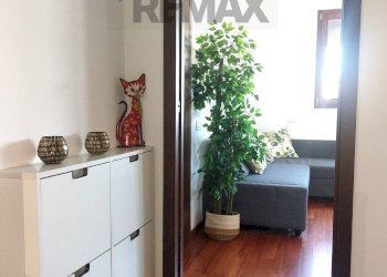 Hall / corridoio - Bilocale Via Emilio Treves
 
3, Milano - foto 14