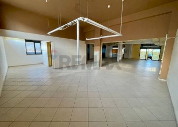 Stanza vuota - Commercial Premises CONTRADA RALLA VIA NAZIONALE
 
SNC, Corigliano-Rossano - photo 4