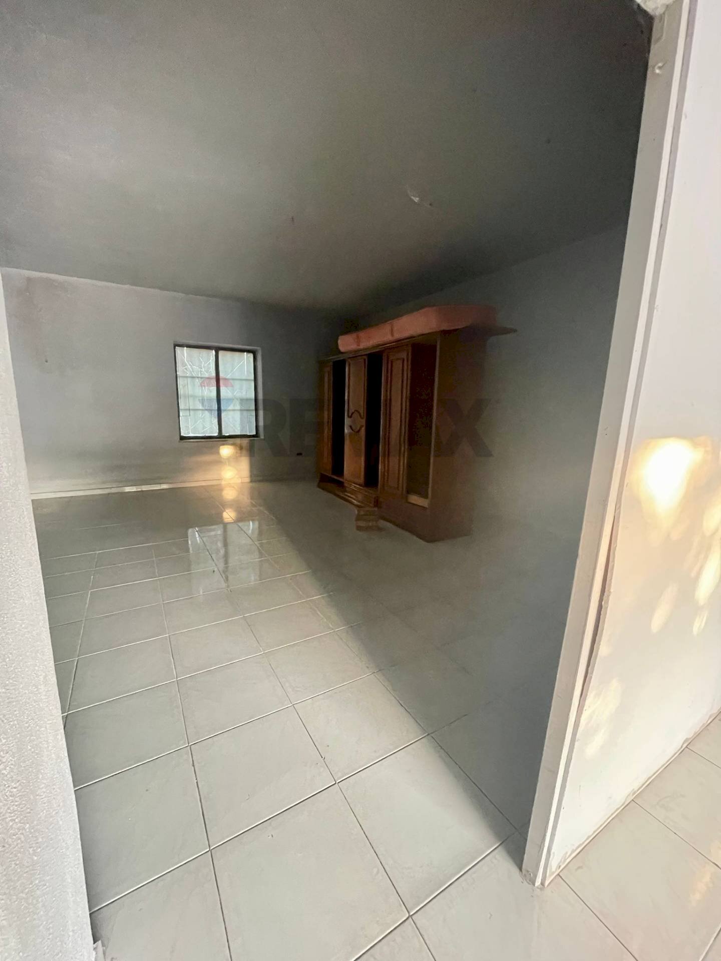 Stanza vuota - Locale Commerciale C/DA COLUCCI
 
106, San Giorgio Albanese - foto 1