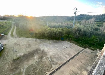 Vista delle montagne - Locale Commerciale C/DA COLUCCI
106, San Giorgio Albanese - foto 10