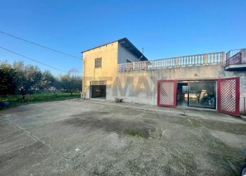 Casa all\'aperto - Locale Commerciale C/DA COLUCCI
106, San Giorgio Albanese - foto 16