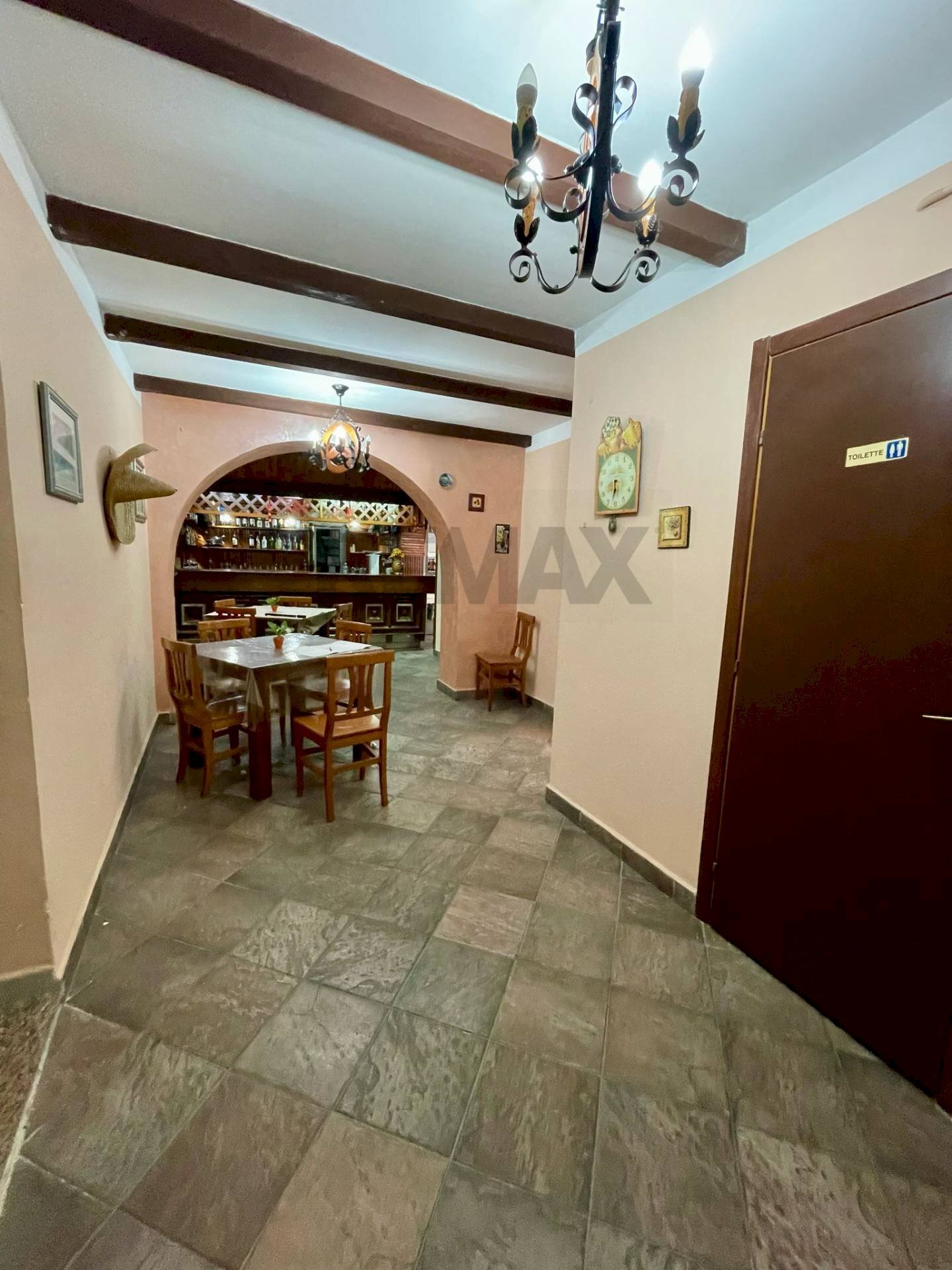 Sala da pranzo - Locale Commerciale CONTRADA GIANNONE
 
20, Corigliano-Rossano - foto 1