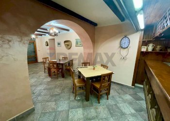 Sala da pranzo - Locale Commerciale CONTRADA GIANNONE
 
20, Corigliano-Rossano - foto 7