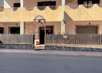 Edificio all\'aperto - Locale Commerciale CONTRADA GIANNONE
 
20, Corigliano-Rossano - foto 8