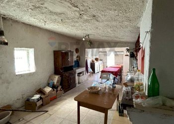 Soggiorno - Rustico Contrada Serra di Zotto
 
snc, Santa Sofia D'Epiro - foto 9