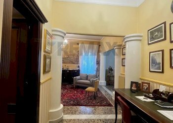 Sala da pranzo - Casa indipendente via San Bernardino
 
2, Corigliano-Rossano - foto 10