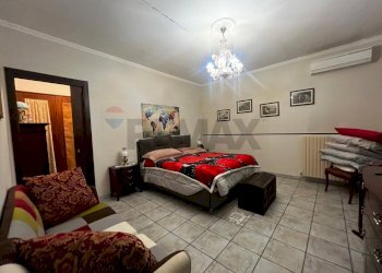 Camera / camera da letto - Casa indipendente via San Bernardino
 
2, Corigliano-Rossano - foto 37