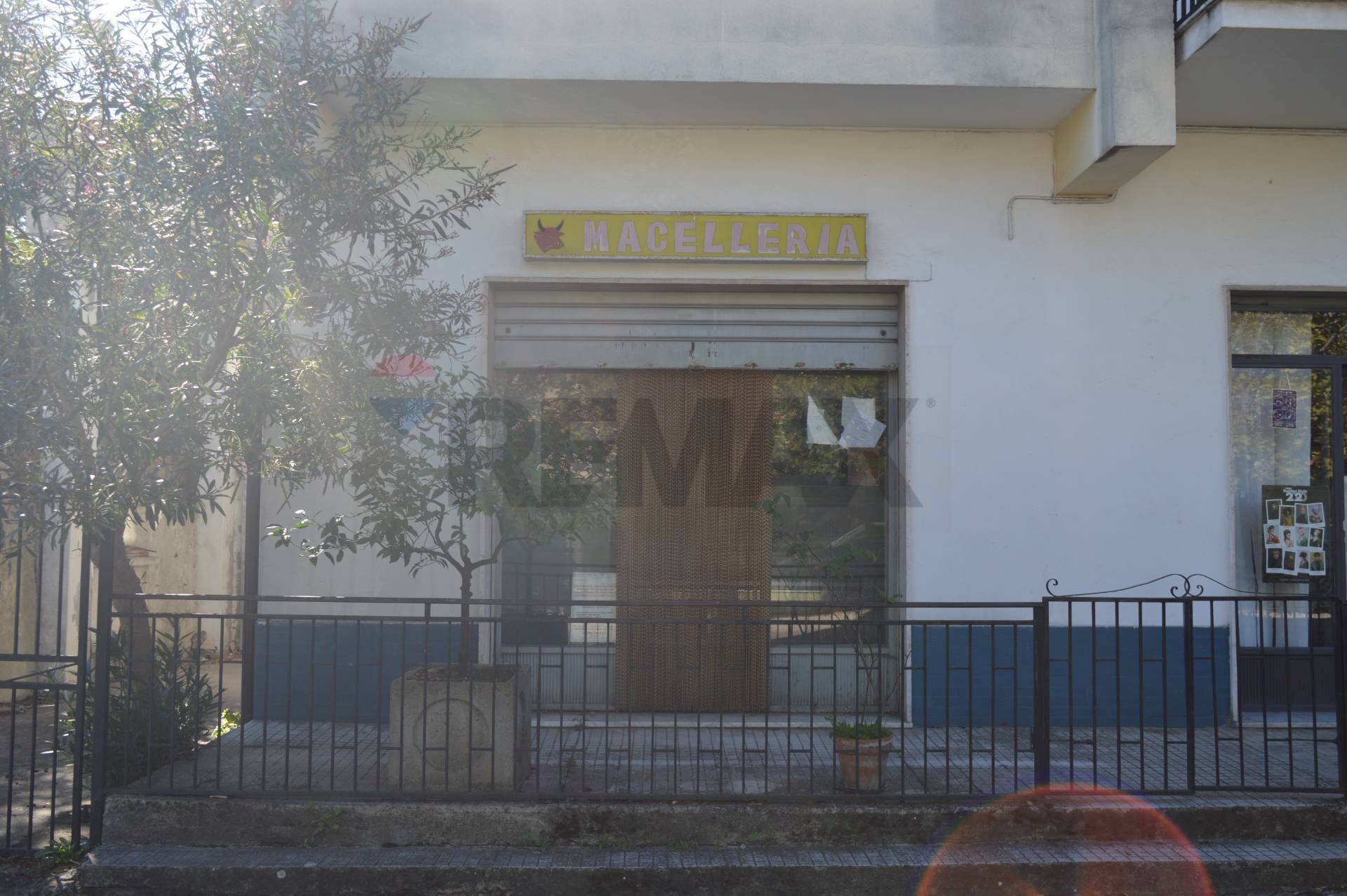 Edificio all\'aperto - Magazzino Via Dante Alighieri
 
63, San Demetrio Corone - foto 1