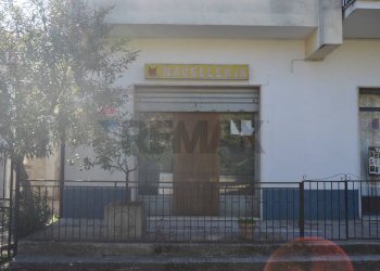 Edificio all\'aperto - Magazzino Via Dante Alighieri
63, San Demetrio Corone - foto 1