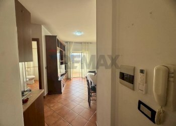 Hall / corridoio - Bilocale viale Salerno
 
SN, Corigliano-Rossano - foto 14