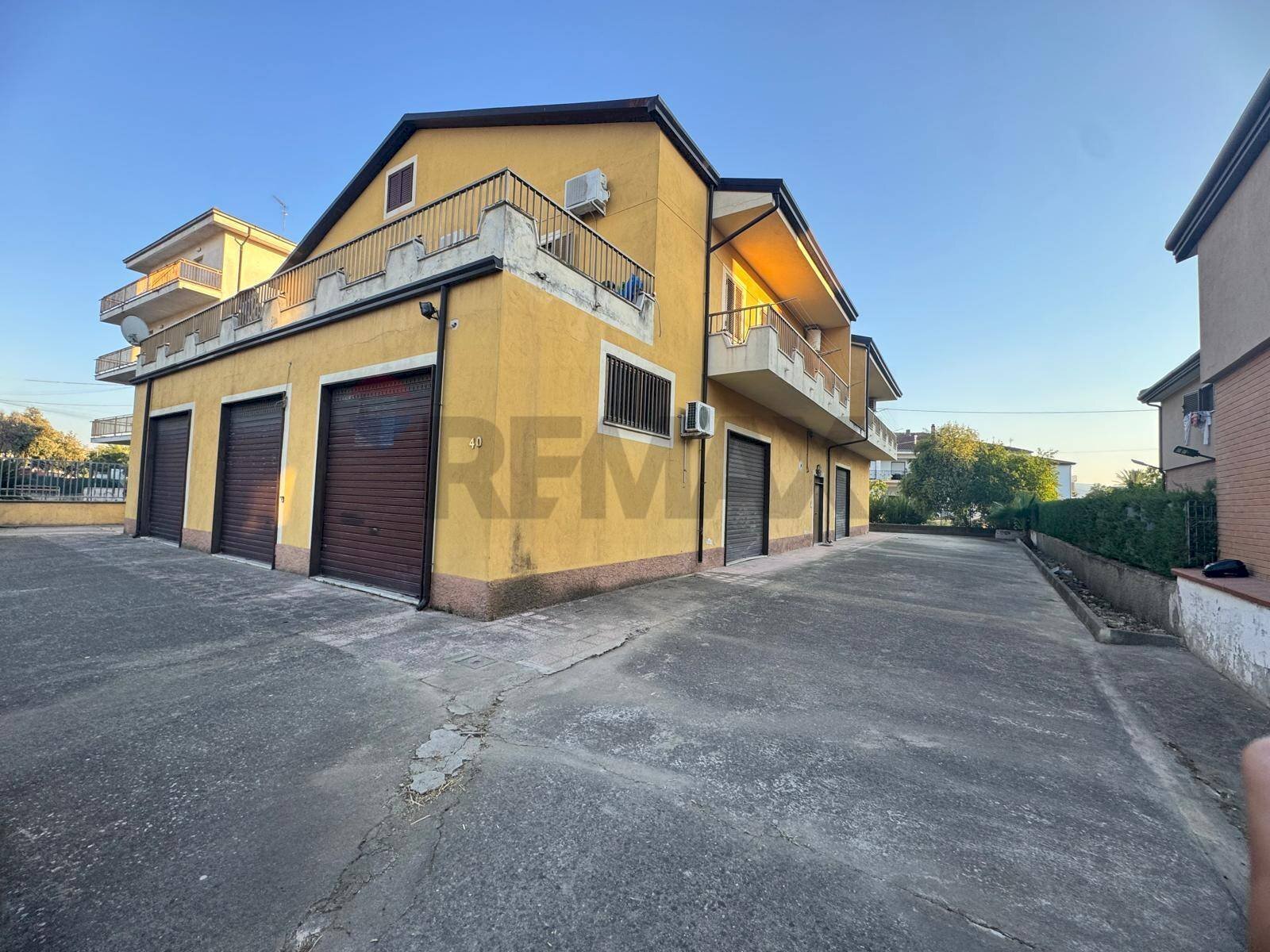 Edificio all\'aperto - Casa indipendente Via Vieste
40, Corigliano-Rossano - foto 3