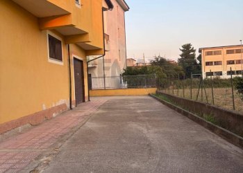 Edificio all\'aperto - Casa indipendente Via Vieste
40, Corigliano-Rossano - foto 5