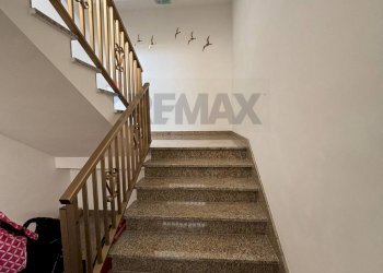 Scale - Casa indipendente Via Vieste
40, Corigliano-Rossano - foto 8