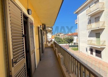 Balcone - Casa indipendente Via Vieste
40, Corigliano-Rossano - foto 21