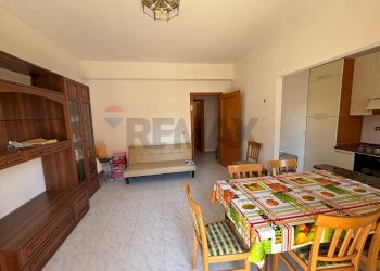 Sala da pranzo - Casa indipendente Via Vieste
40, Corigliano-Rossano - foto 23