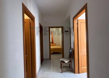 Hall / corridoio - Casa indipendente Via Vieste
40, Corigliano-Rossano - foto 27