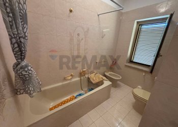 Bagno - Casa indipendente Via Vieste
40, Corigliano-Rossano - foto 31