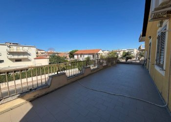 Terrazza - Casa indipendente Via Vieste
40, Corigliano-Rossano - foto 45