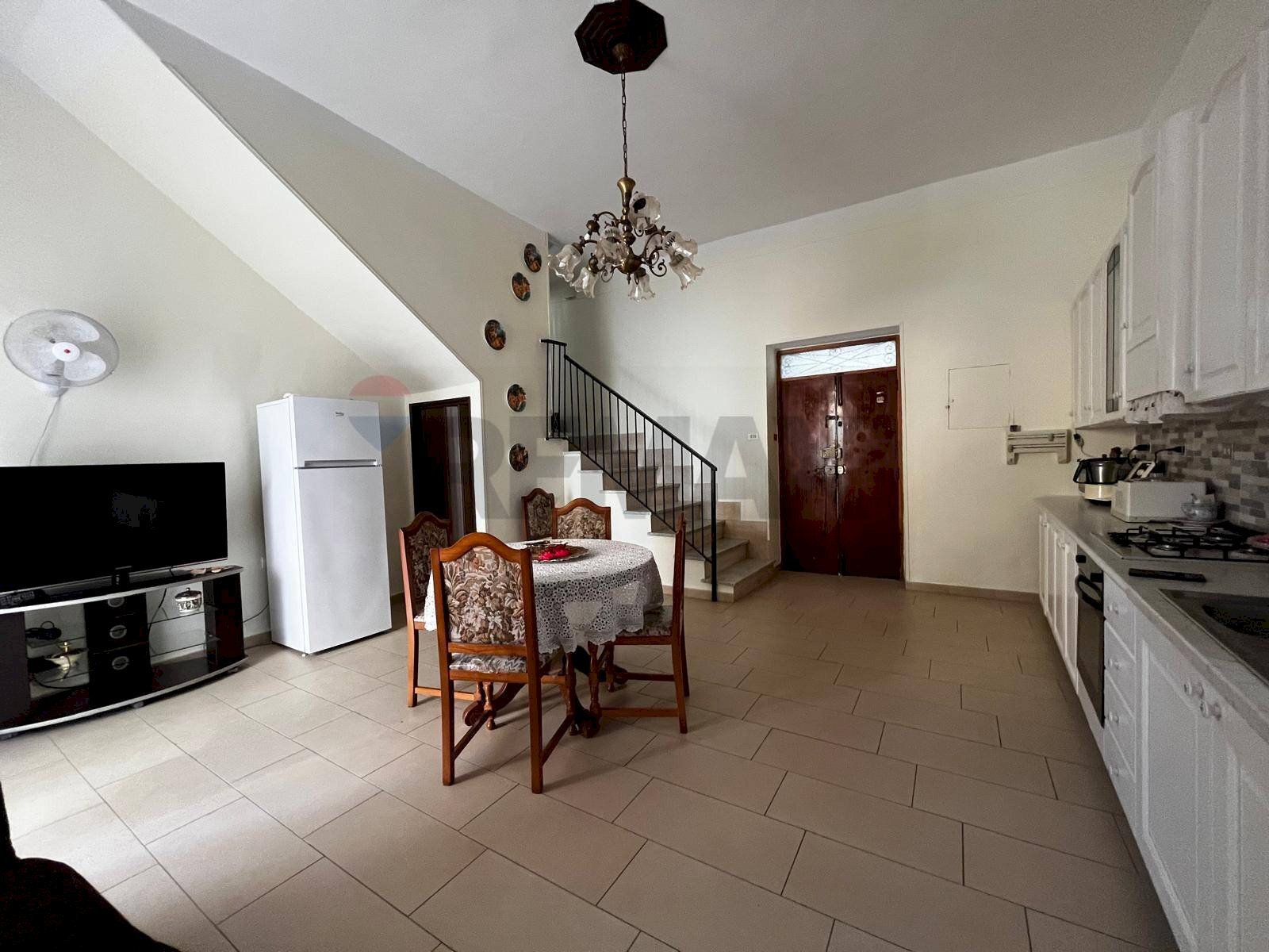 Sala da pranzo - Villa Bifamiliare via San Giacomo  vico II
 
2, Corigliano-Rossano - foto 3