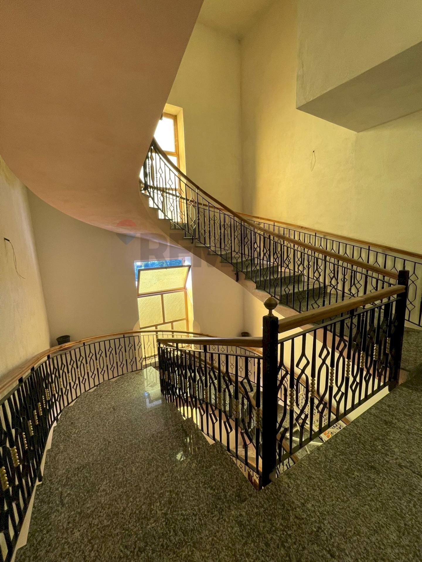 Scale - Appartamento Via Matermare
 
42, San Cosmo Albanese - foto 2