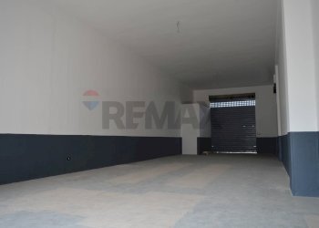 Parcheggio - Commercial Premises Via Provinciale
 
105, Corigliano-Rossano - photo 1