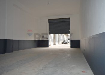 Parcheggio - Commercial Premises Via Provinciale
 
105, Corigliano-Rossano - photo 3