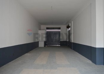 Parcheggio - Commercial Premises Via Provinciale
 
105, Corigliano-Rossano - photo 9