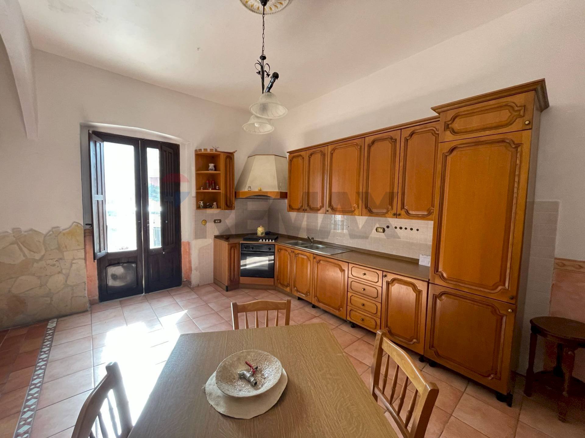 Sala da pranzo - Villa Bifamiliare Ospizio
 
45, Corigliano-Rossano - foto 2