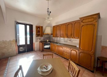 Sala da pranzo - Semi-detached Villa Ospizio
 
45, Corigliano-Rossano - photo 2