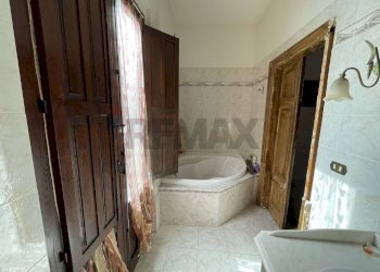 Bagno - Semi-detached Villa Ospizio
 
45, Corigliano-Rossano - photo 9
