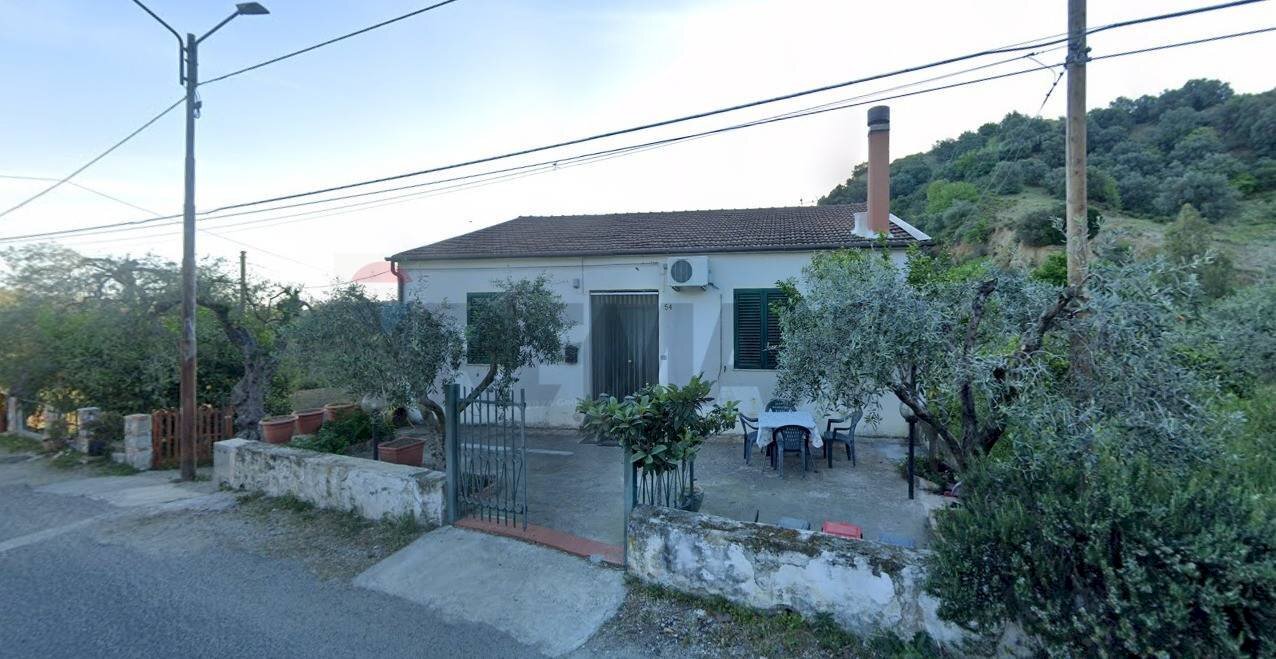 Casa all\'aperto - Casa indipendente Contrada Pantanello
 
54, San Giorgio Albanese - foto 1