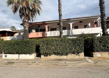 Edificio all\'aperto - Villa a Schiera Località Laghi Di Sibari
 
snc, Cassano all'Ionio - foto 1