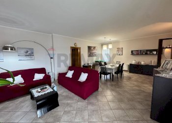 Sala da pranzo - Appartamento via Fior di Loto
 
37, Corigliano-Rossano - foto 2