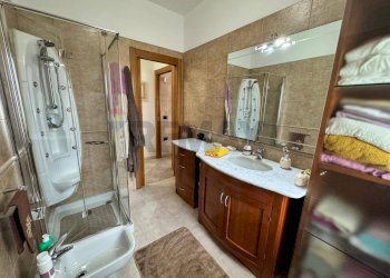 Bagno - Appartamento via Fior di Loto
 
37, Corigliano-Rossano - foto 8