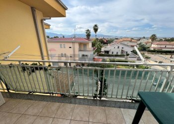 Balcone - Appartamento via Fior di Loto
 
37, Corigliano-Rossano - foto 11