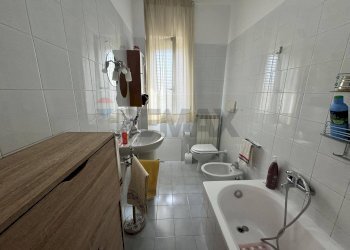 Bagno - Appartamento via Fior di Loto
 
37, Corigliano-Rossano - foto 16