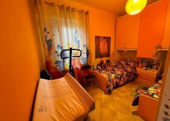 Camera / camera da letto - Appartamento via Fior di Loto
 
37, Corigliano-Rossano - foto 20