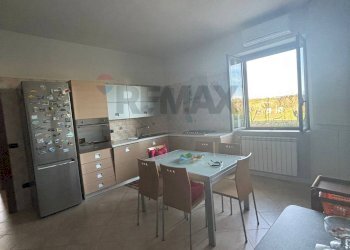 Sala da pranzo - Quadrilocale Via Fiume Crati
 
12, Corigliano-Rossano - foto 6