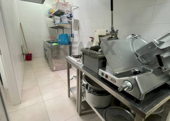 Cucina - Attività Commerciale Via Campania
 
6, Corigliano-Rossano - foto 20