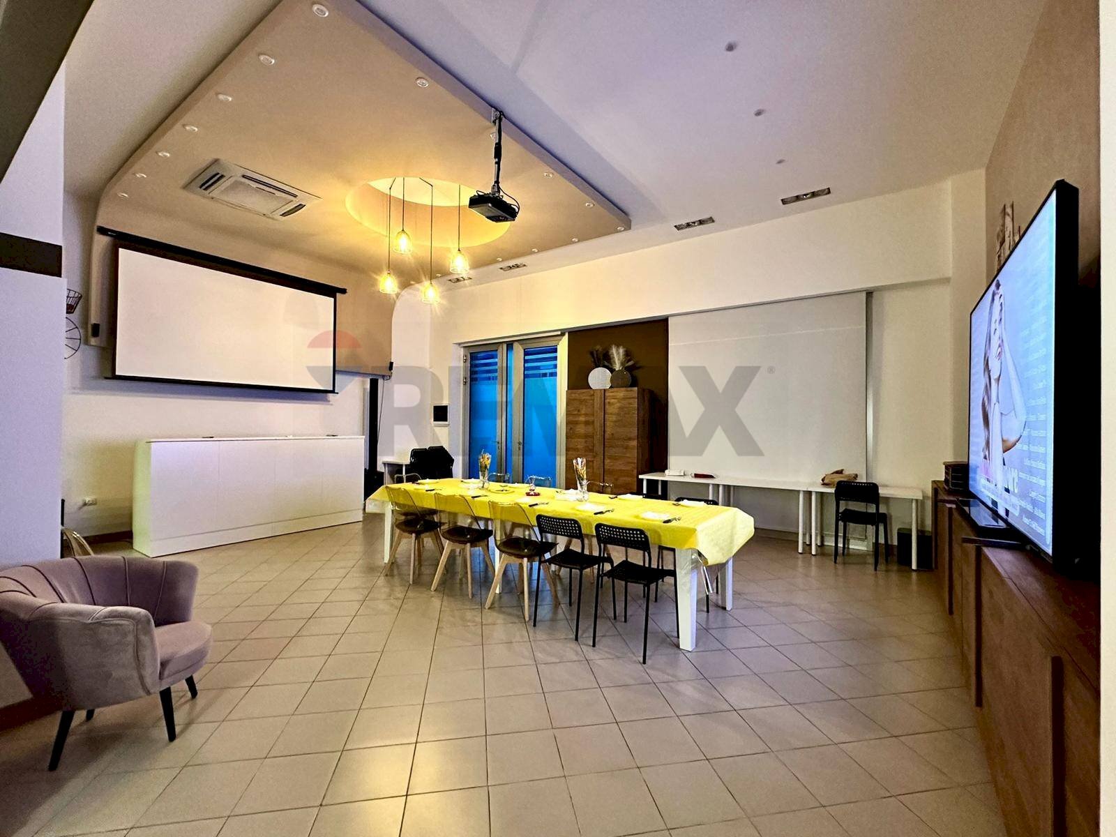 Sala da pranzo - Commercial Premises Via Francesco Petrarca
 
21-23, Corigliano-Rossano - photo 2